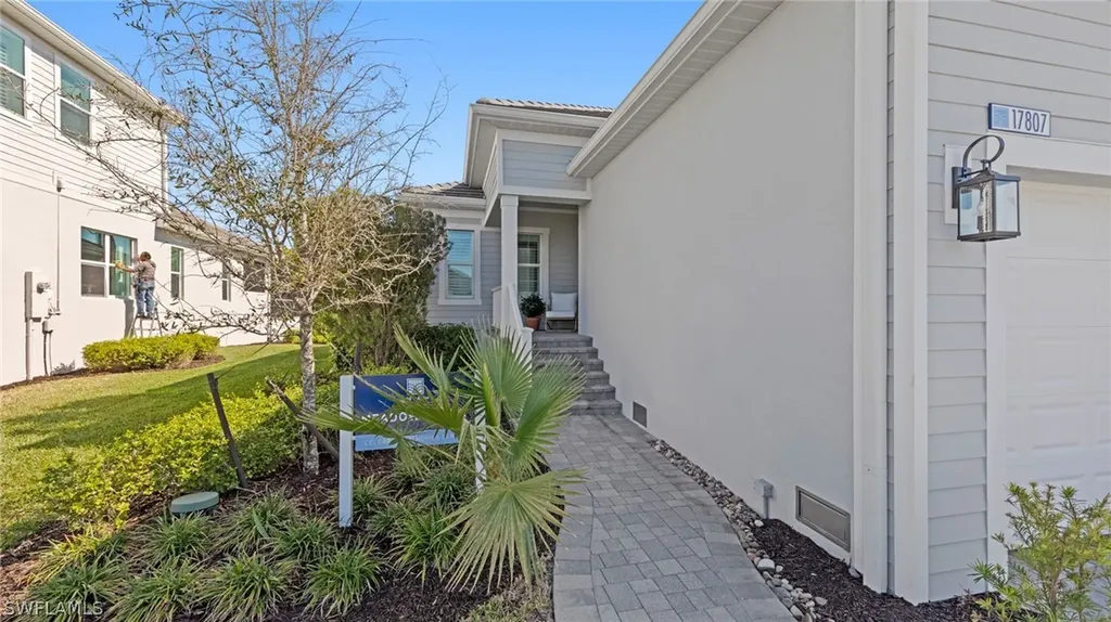 17807 Saddlebunch Key Fort Myers FL 33908