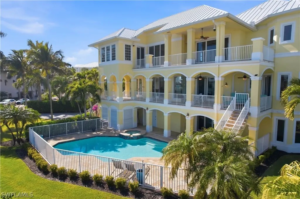 195 San Mateo Drive Bonita Springs FL 34134