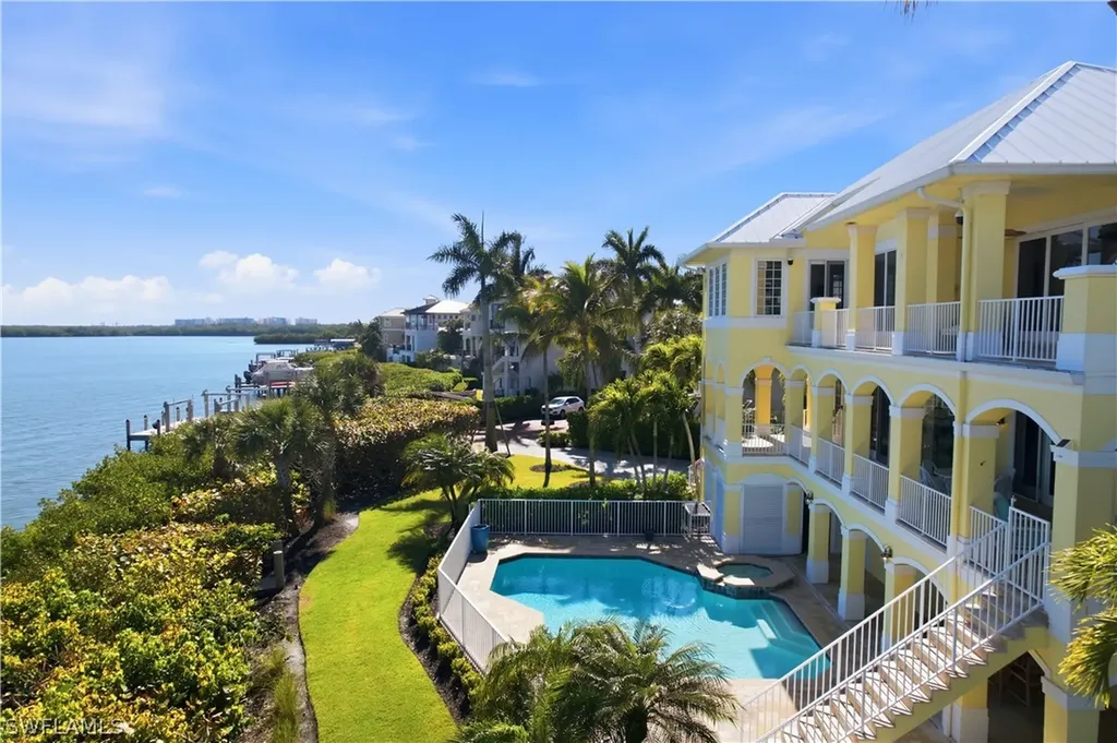 195 San Mateo Drive Bonita Springs FL 34134