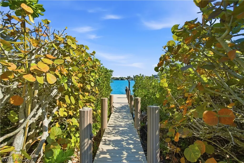 195 San Mateo Drive Bonita Springs FL 34134