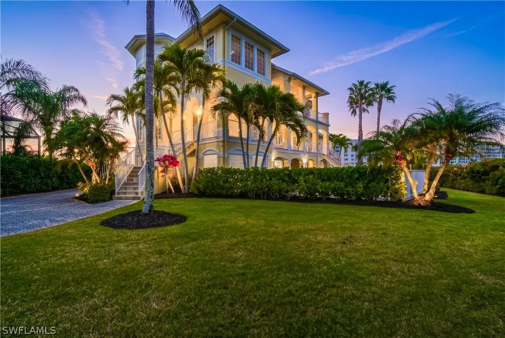 195 San Mateo Drive Bonita Springs FL 34134