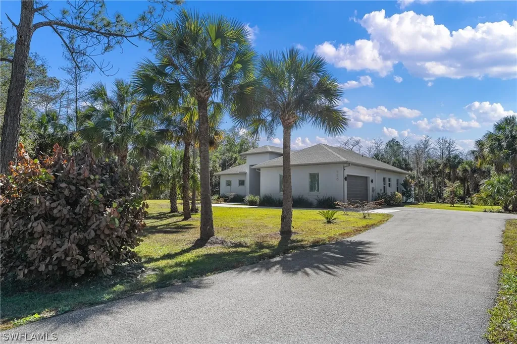 280 39th Avenue NE Naples FL 34120