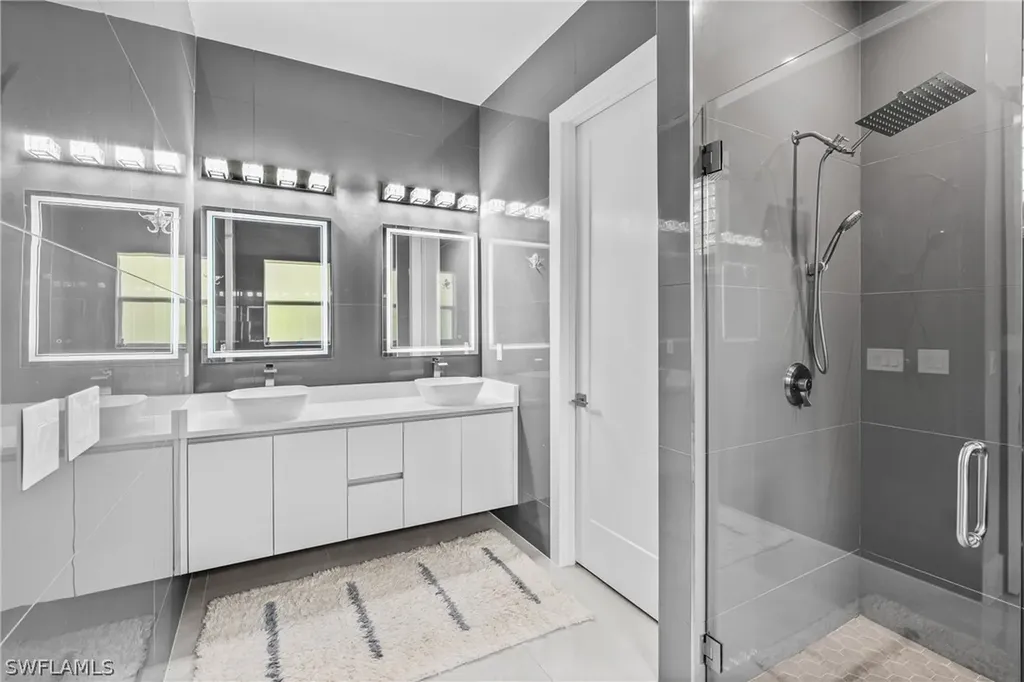 280 39th Avenue NE Naples FL 34120
