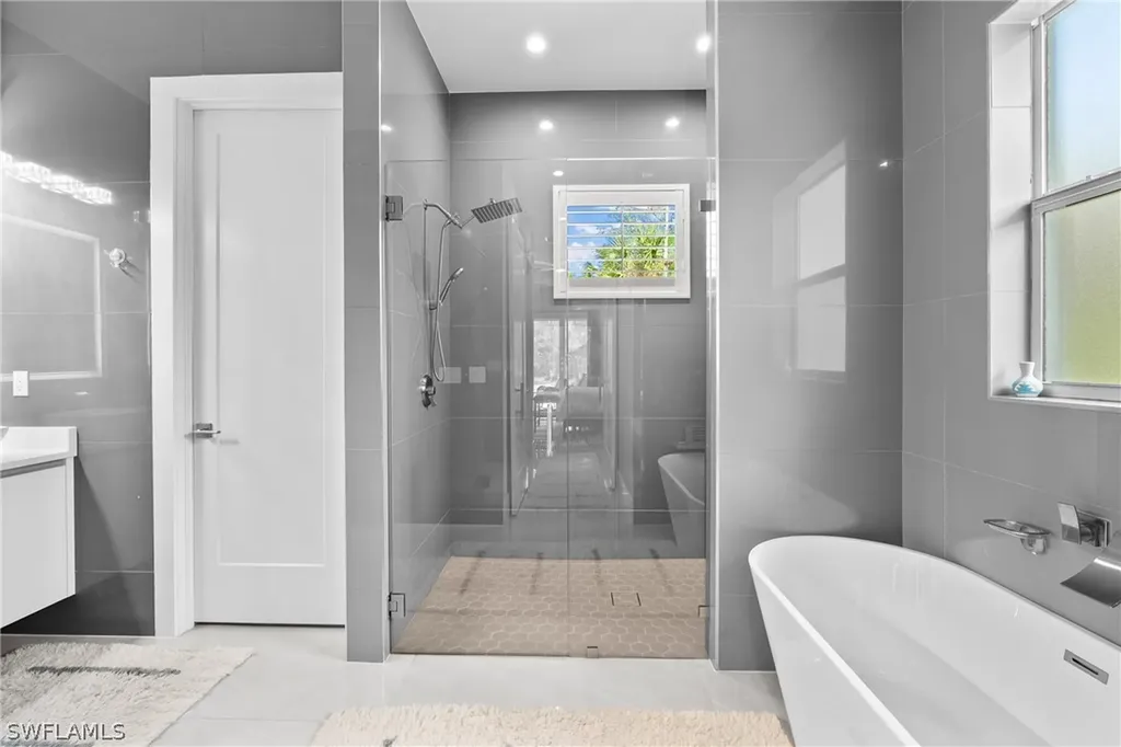 280 39th Avenue NE Naples FL 34120