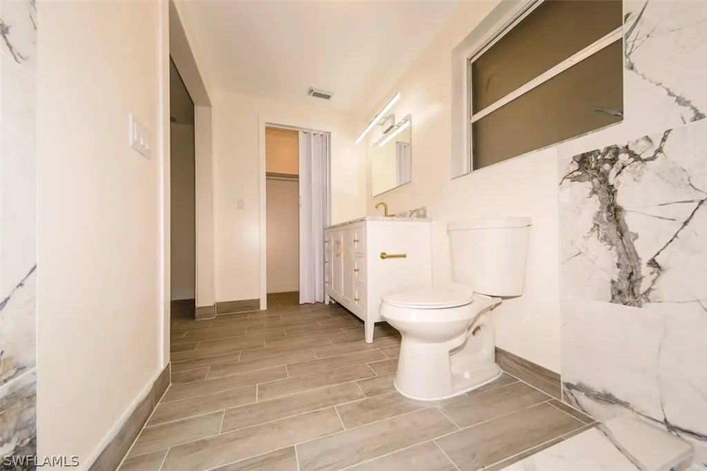 4330 Deleon Street Fort Myers FL 33901
