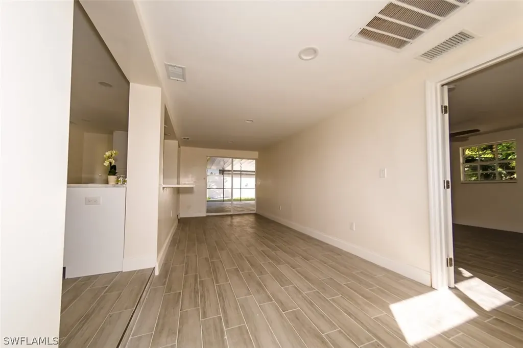 4330 Deleon Street Fort Myers FL 33901