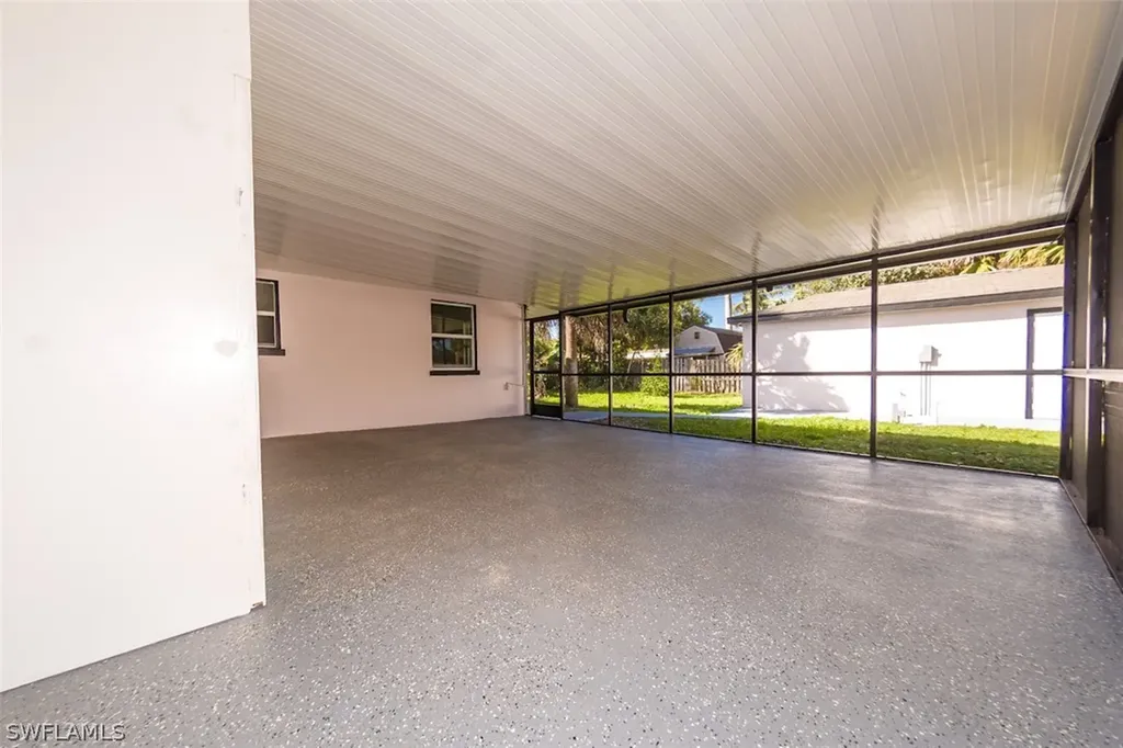 4330 Deleon Street Fort Myers FL 33901
