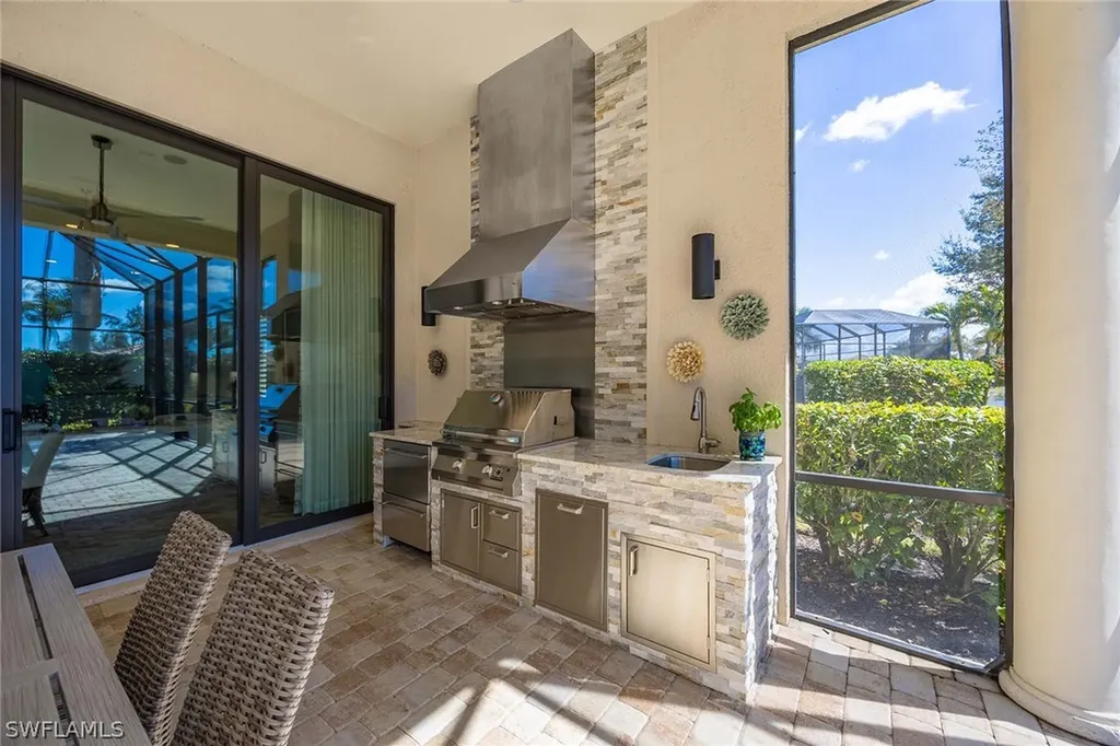 6502 Roma Way Naples FL 34113