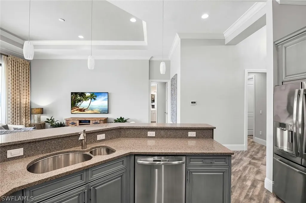 6502 Roma Way Naples FL 34113