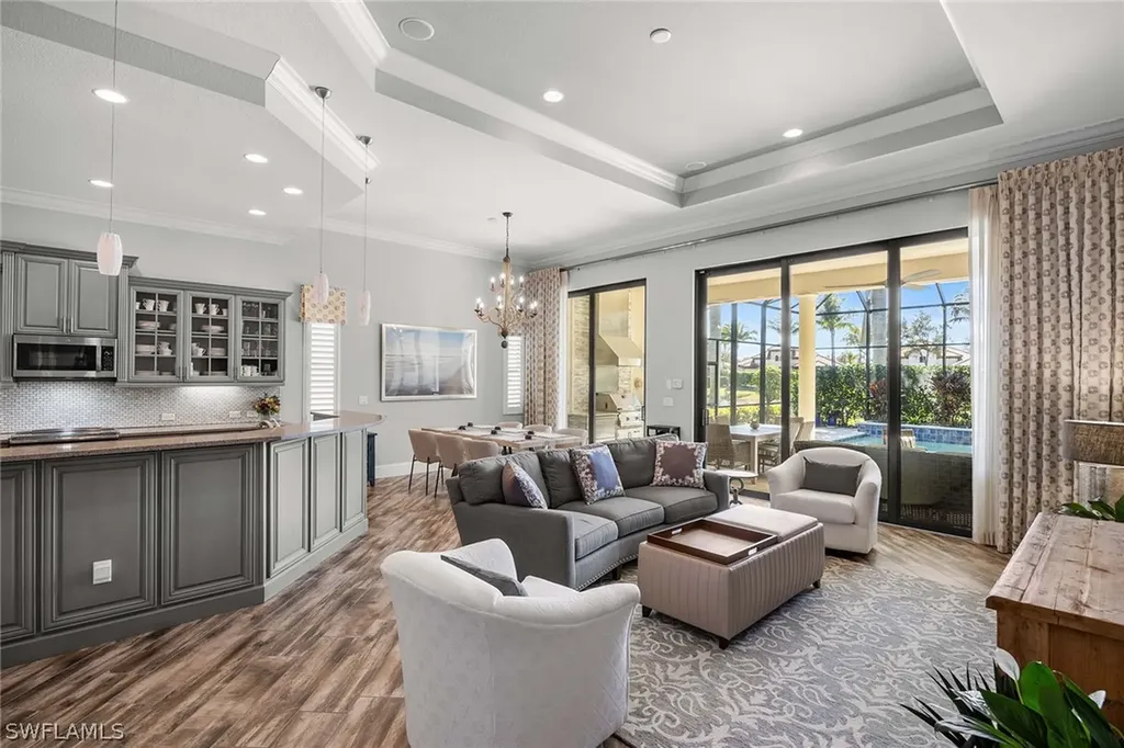 6502 Roma Way Naples FL 34113