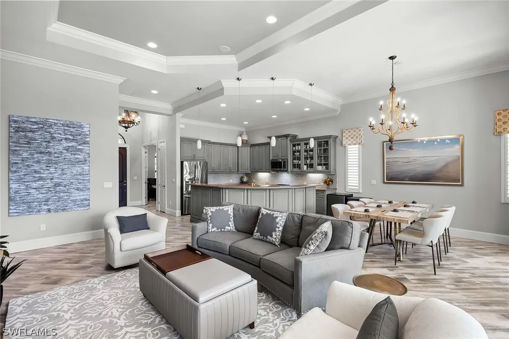 6502 Roma Way Naples FL 34113