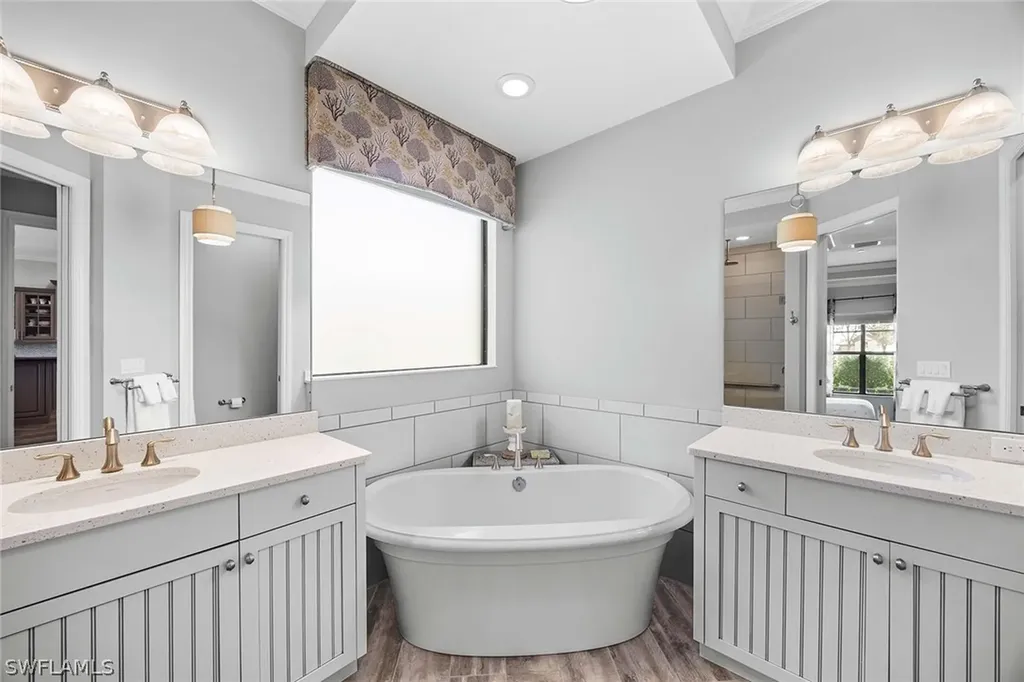 6502 Roma Way Naples FL 34113