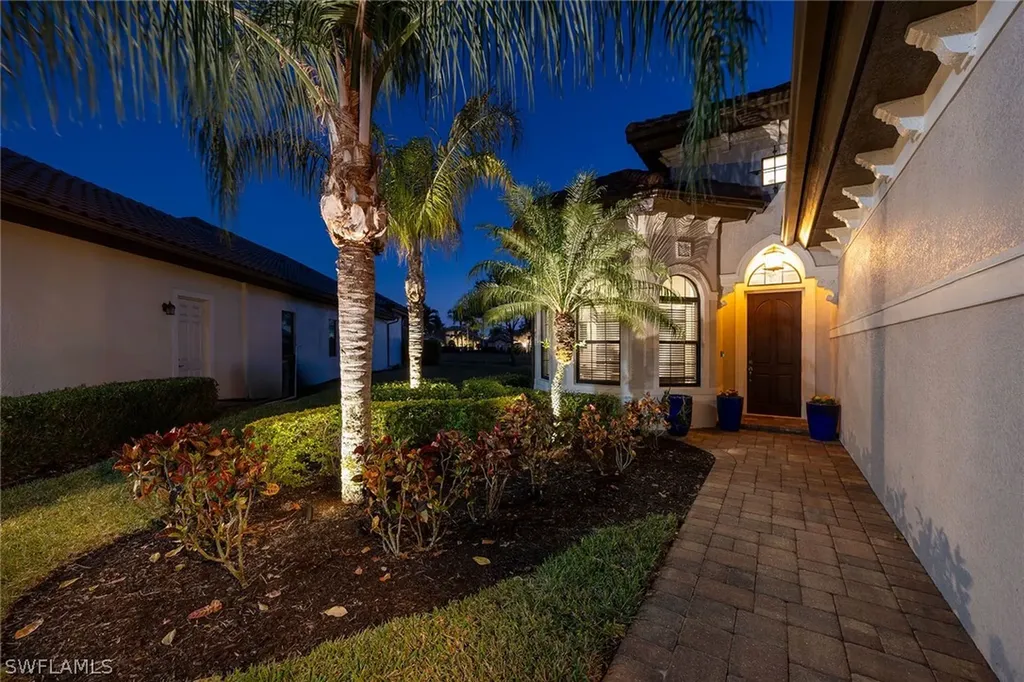 6502 Roma Way Naples FL 34113