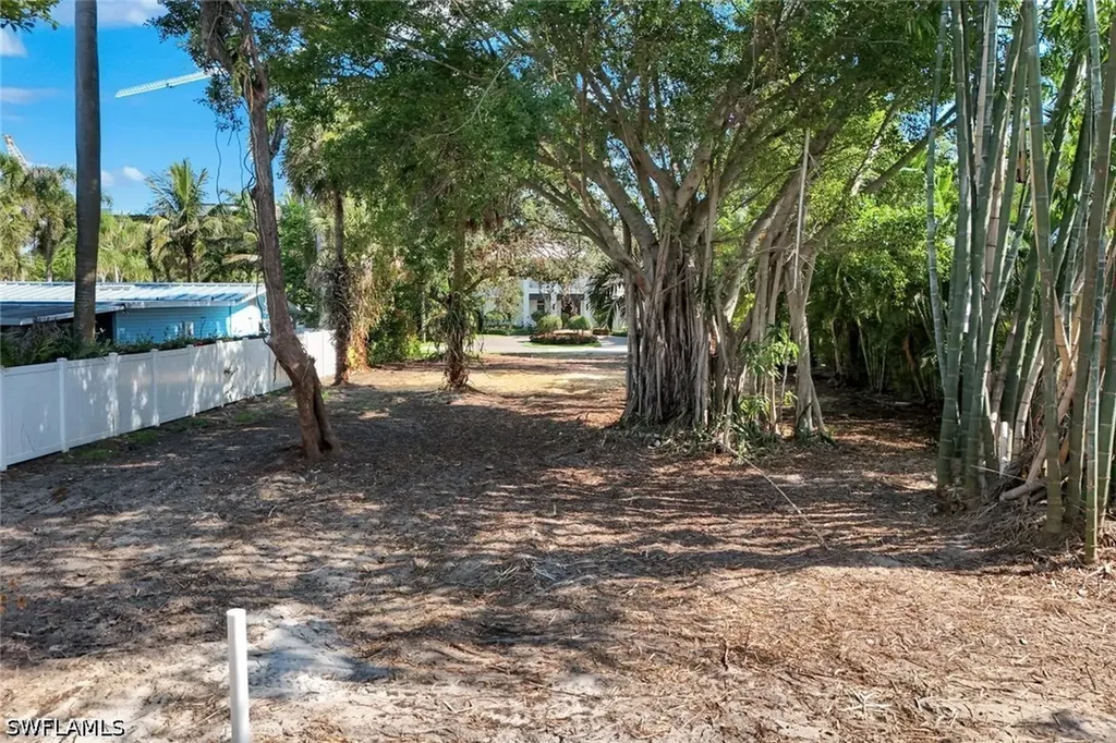 760 1st Avenue N Naples FL 34102