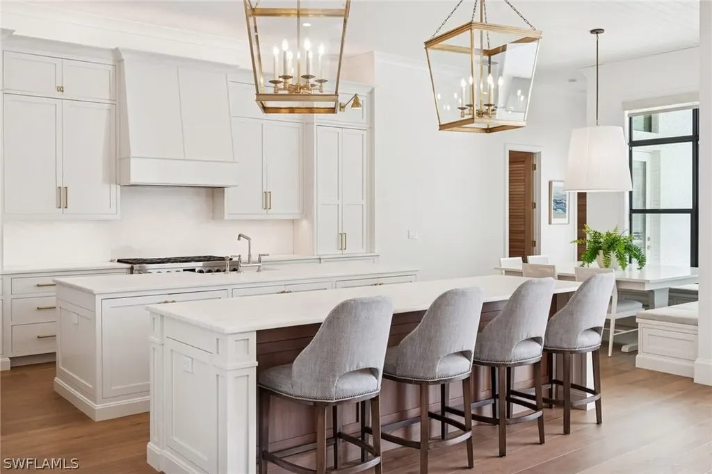 186 North Street Naples FL 34108