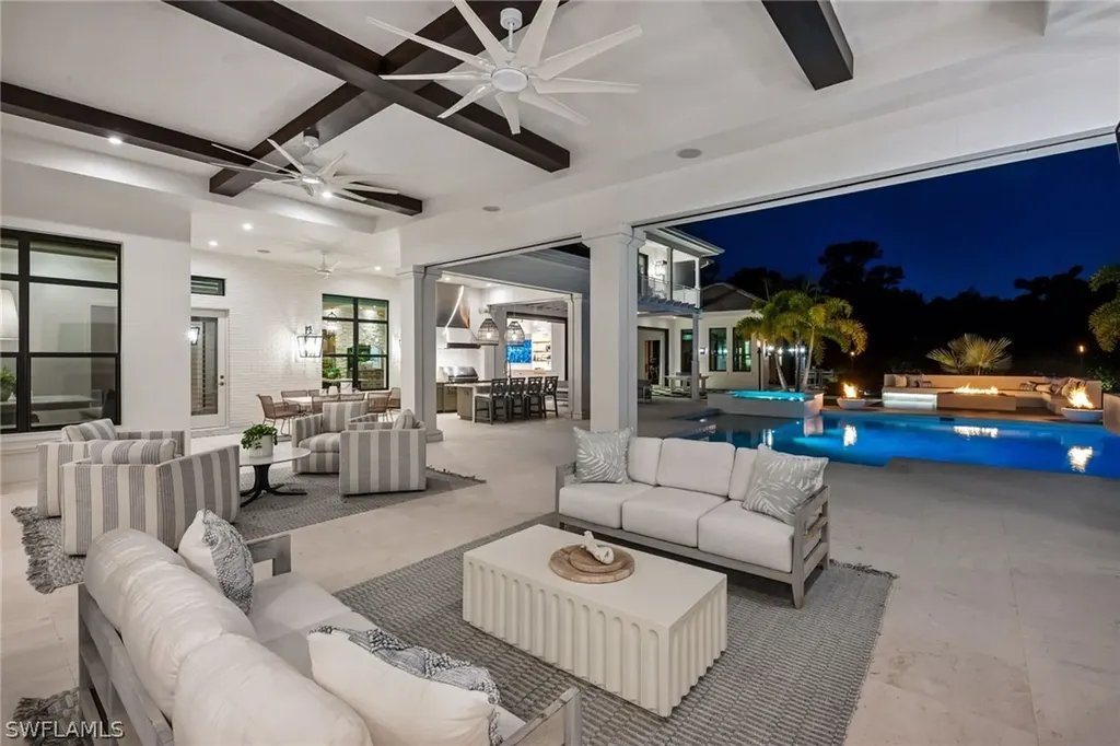 186 North Street Naples FL 34108