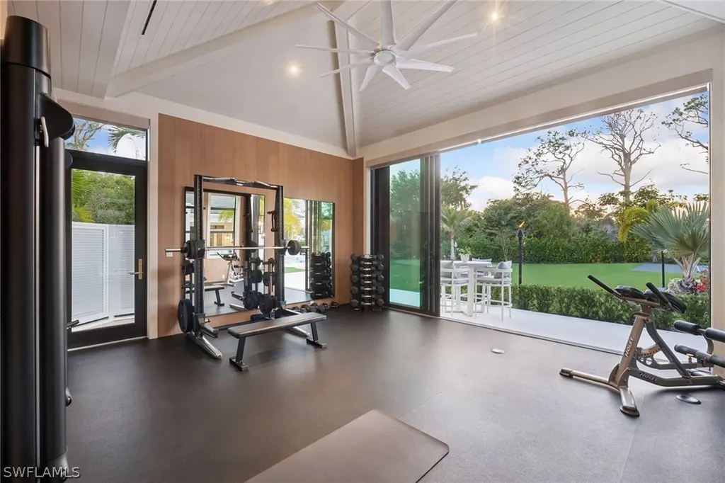 186 North Street Naples FL 34108