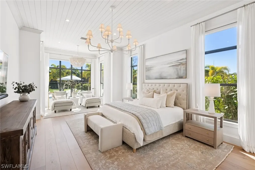 186 North Street Naples FL 34108