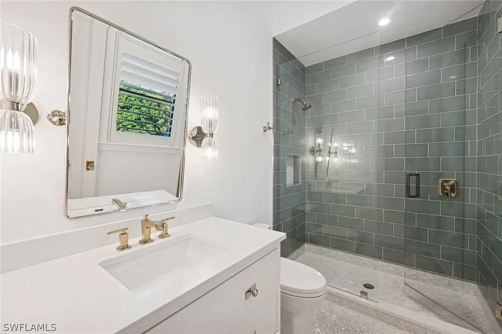 186 North Street Naples FL 34108