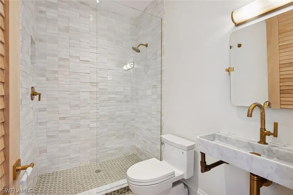 186 North Street Naples FL 34108