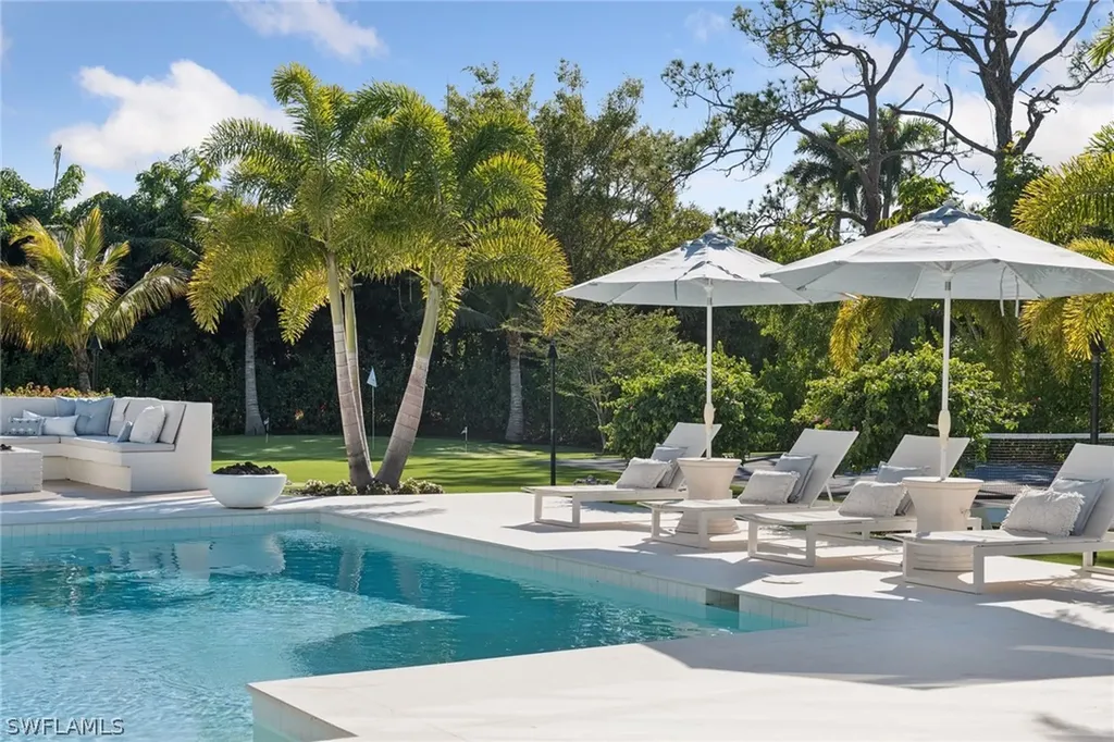 186 North Street Naples FL 34108