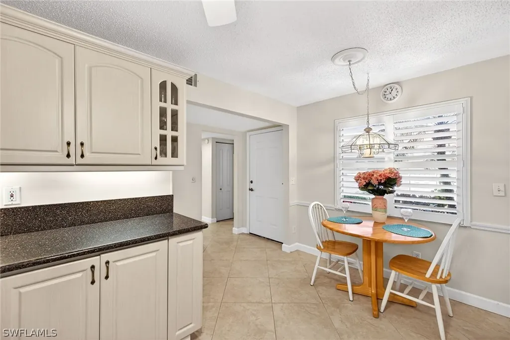 6700 Dennis Circle Naples FL 34104