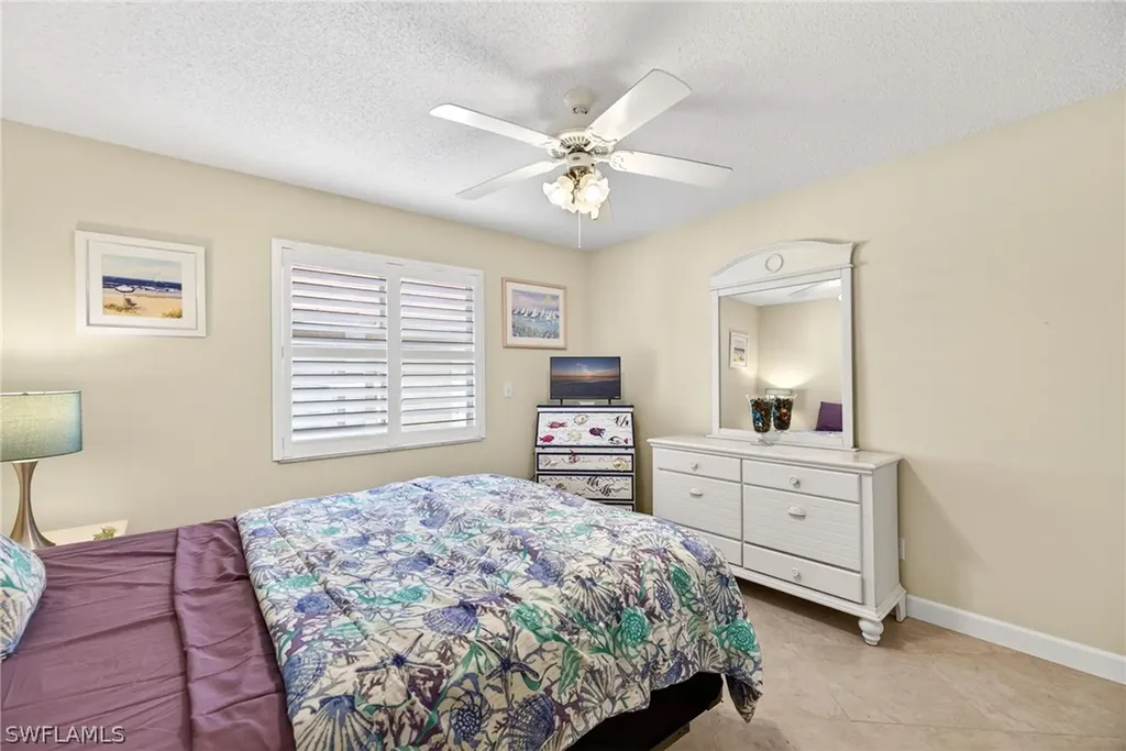 6700 Dennis Circle Naples FL 34104