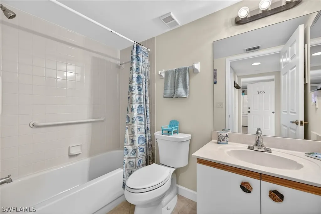 6700 Dennis Circle Naples FL 34104