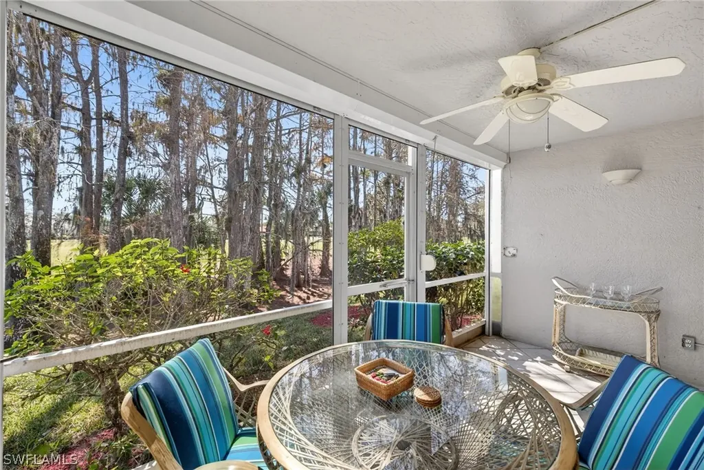 6700 Dennis Circle Naples FL 34104