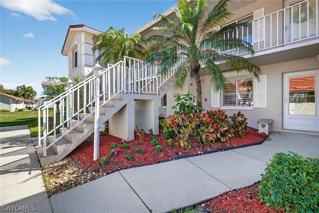 6700 Dennis Circle Naples FL 34104