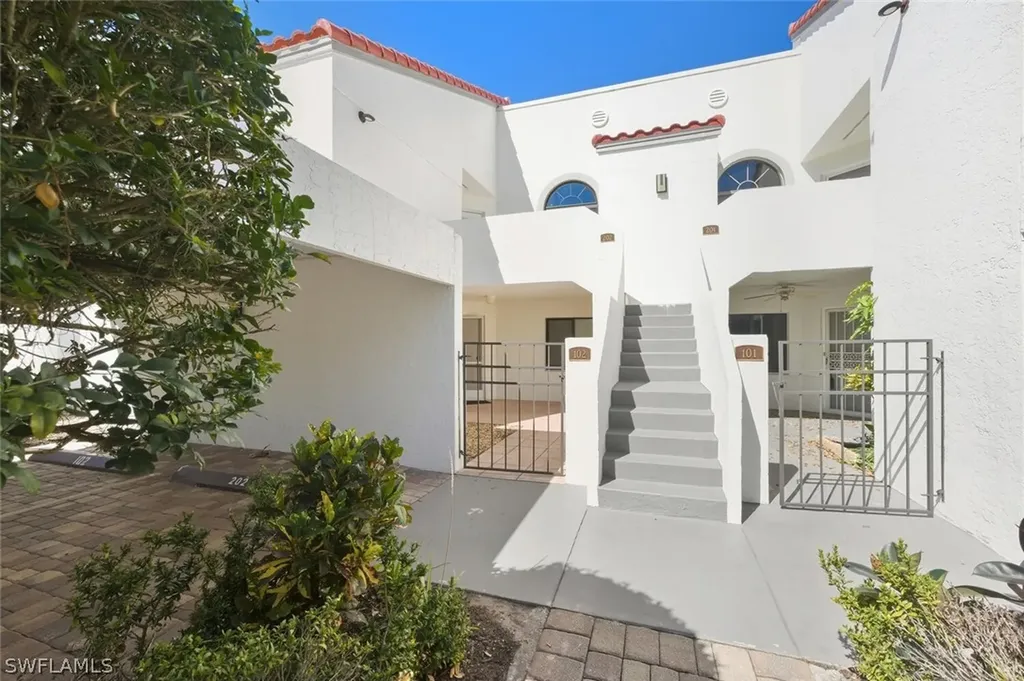 613 Beachwalk Circle Naples FL 34108