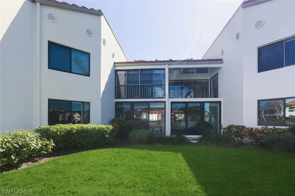 613 Beachwalk Circle Naples FL 34108