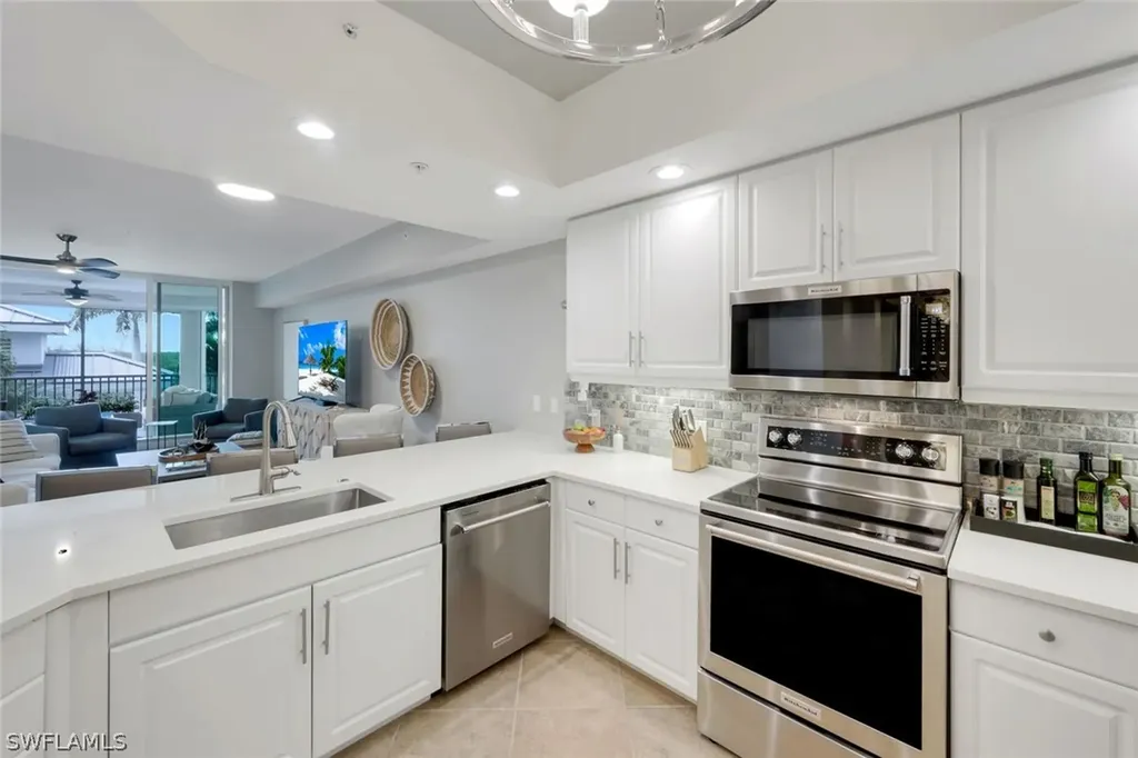 325 Dunes Boulevard Naples FL 34110