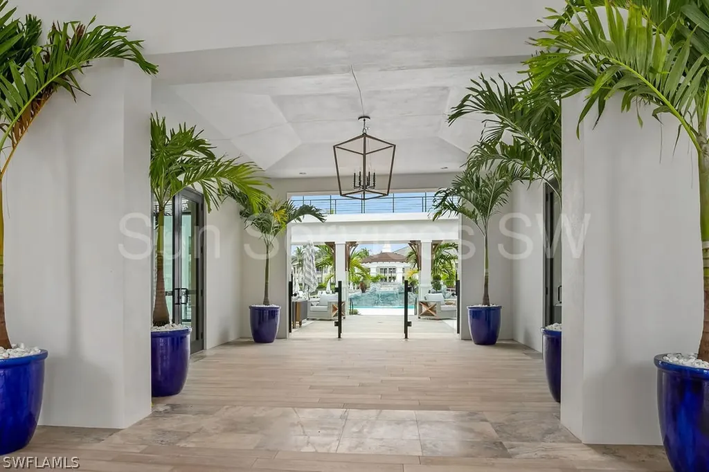 325 Dunes Boulevard Naples FL 34110