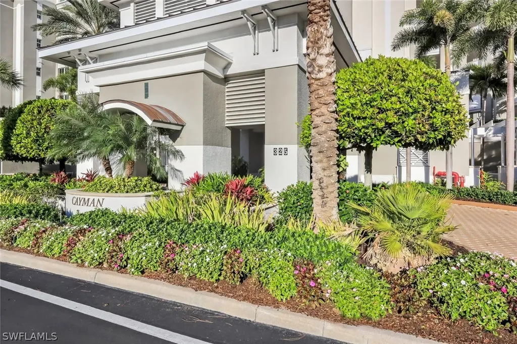 325 Dunes Boulevard Naples FL 34110