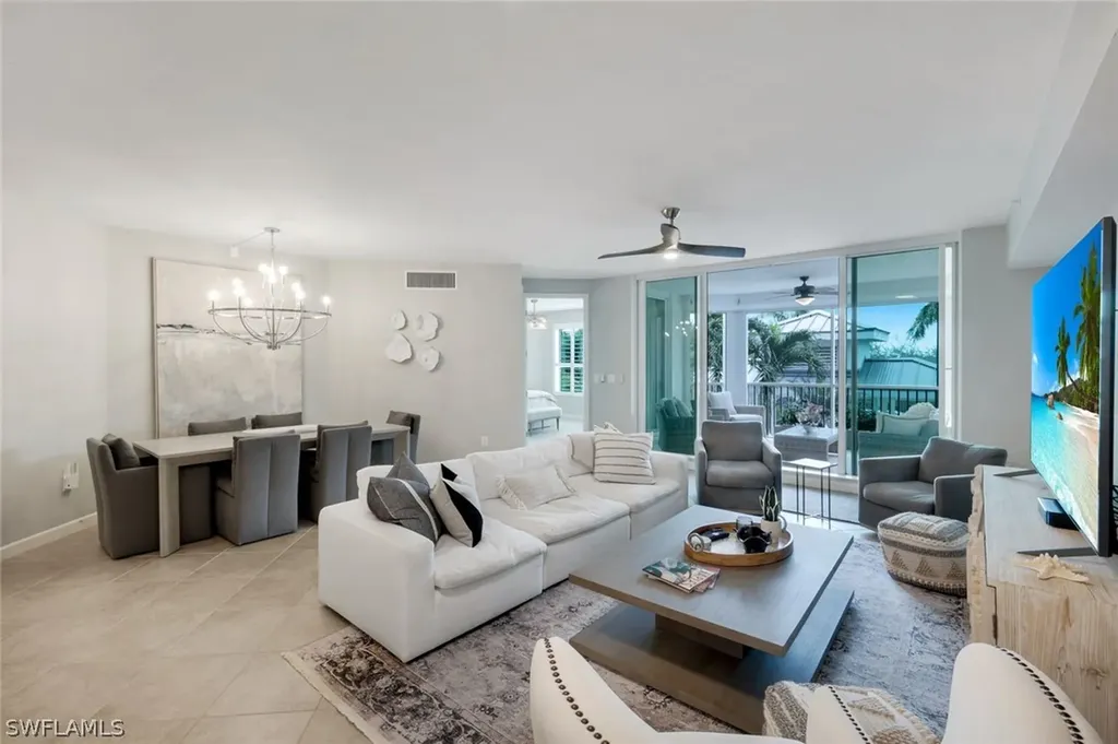 325 Dunes Boulevard Naples FL 34110