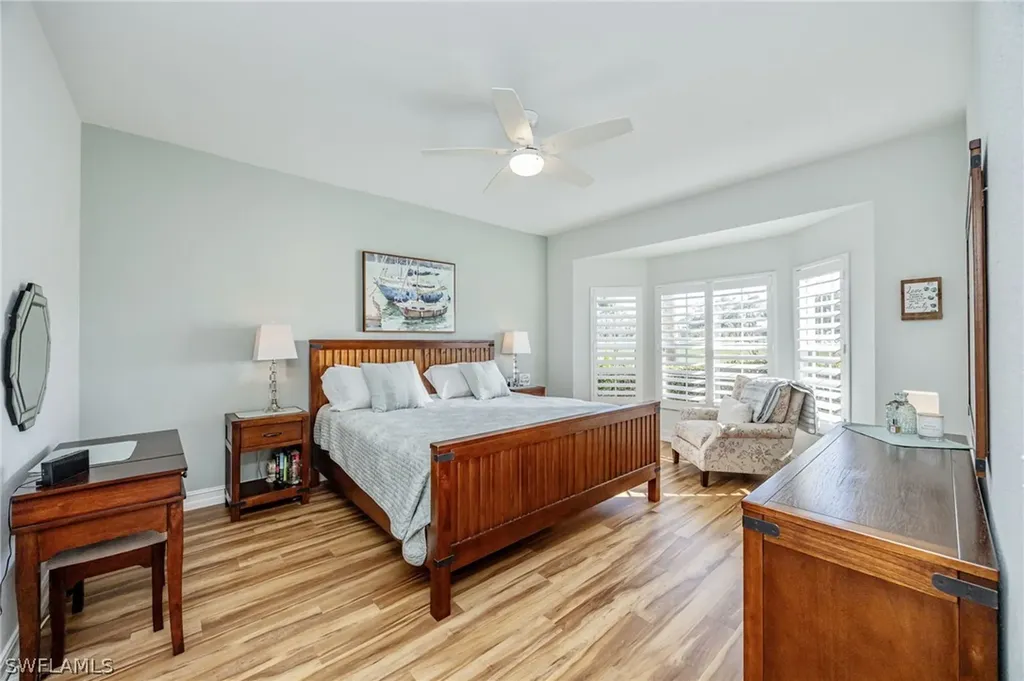 8169 Saratoga Drive Naples FL 34113
