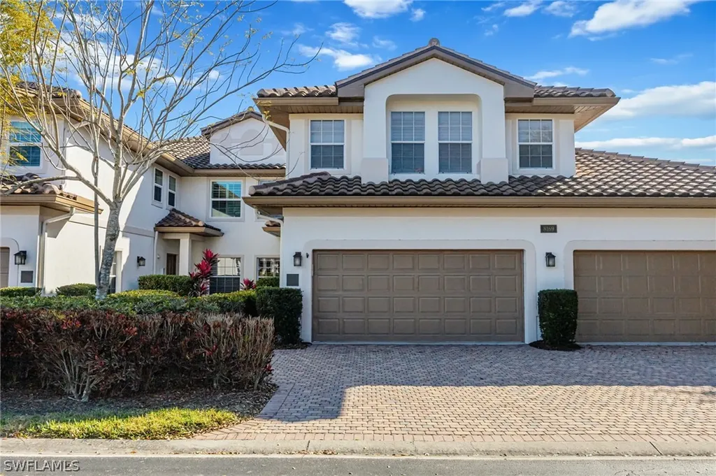 8169 Saratoga Drive Naples FL 34113