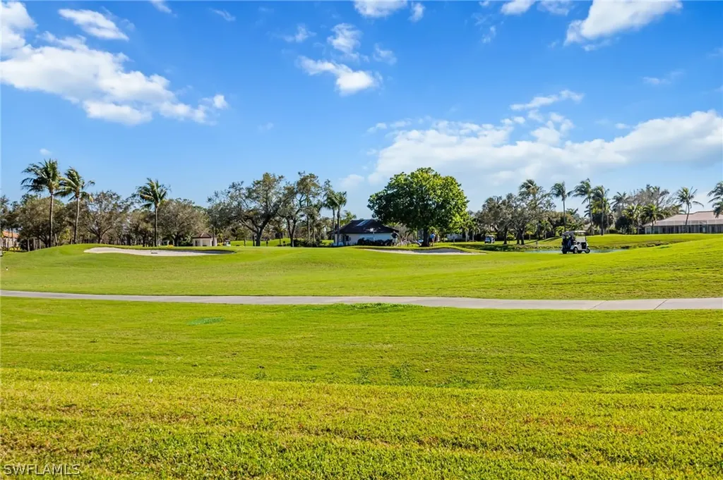 8169 Saratoga Drive Naples FL 34113