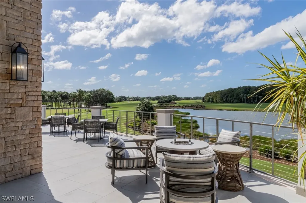 11906 Heather Woods Court Naples FL 34120