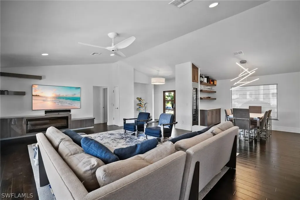 266 Egret Avenue Naples FL 34108