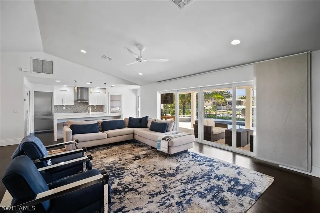266 Egret Avenue Naples FL 34108