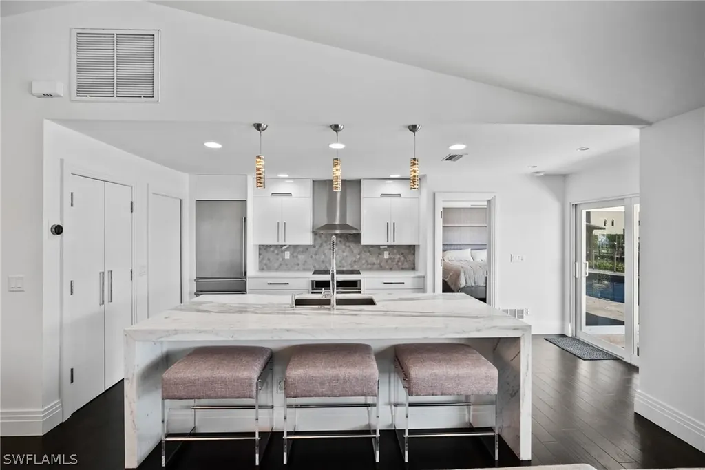 266 Egret Avenue Naples FL 34108