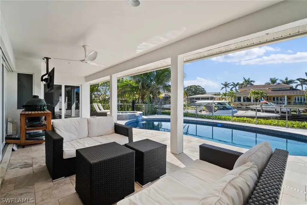 266 Egret Avenue Naples FL 34108