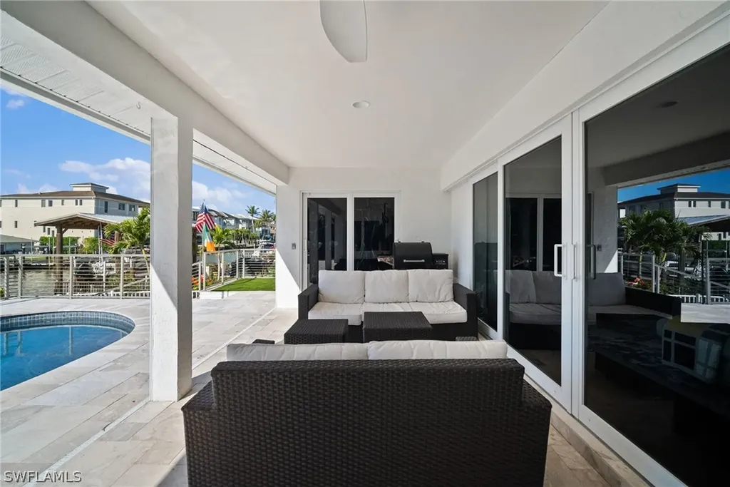 266 Egret Avenue Naples FL 34108