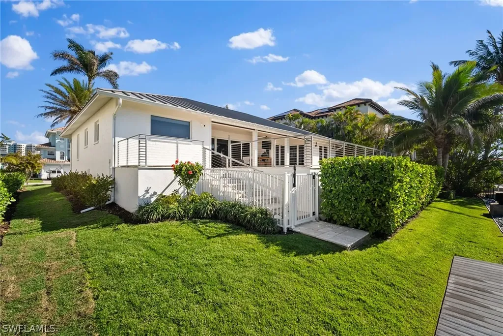 266 Egret Avenue Naples FL 34108