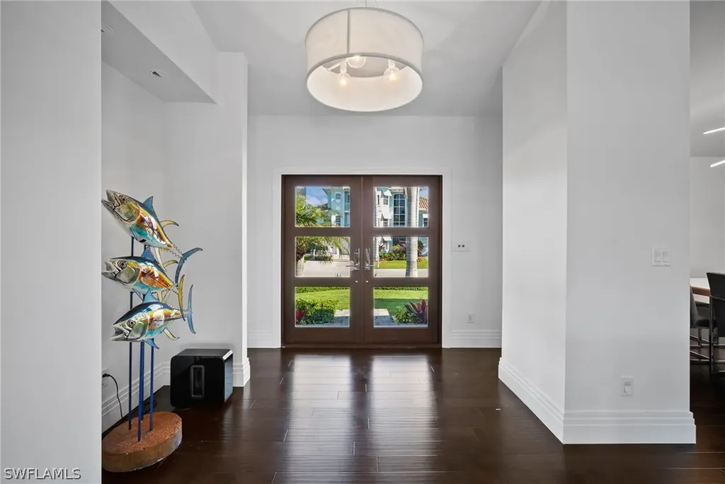 266 Egret Avenue Naples FL 34108