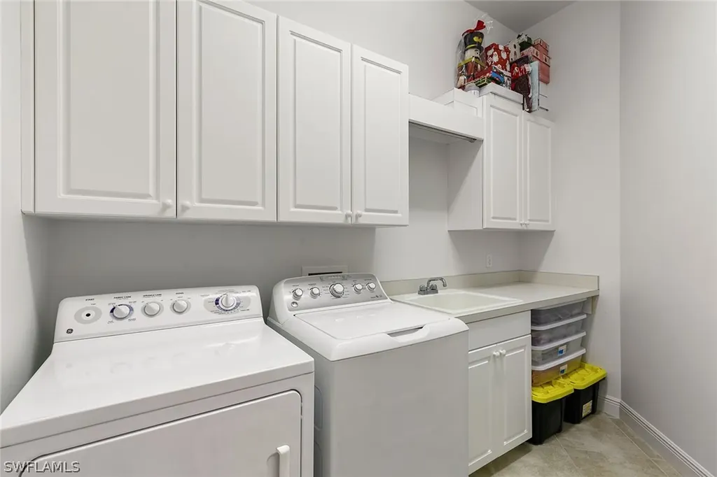 28540 Calabria Court Naples FL 34110