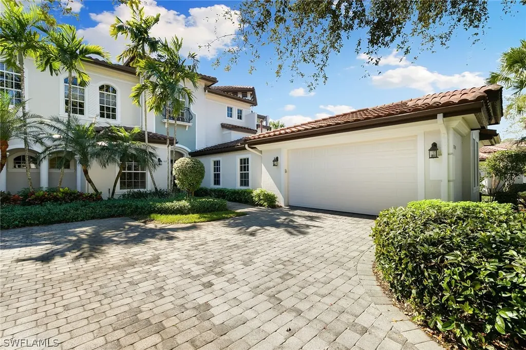 28540 Calabria Court Naples FL 34110