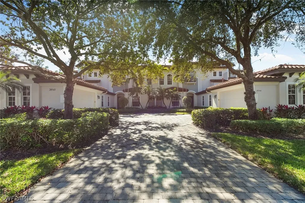 28540 Calabria Court Naples FL 34110